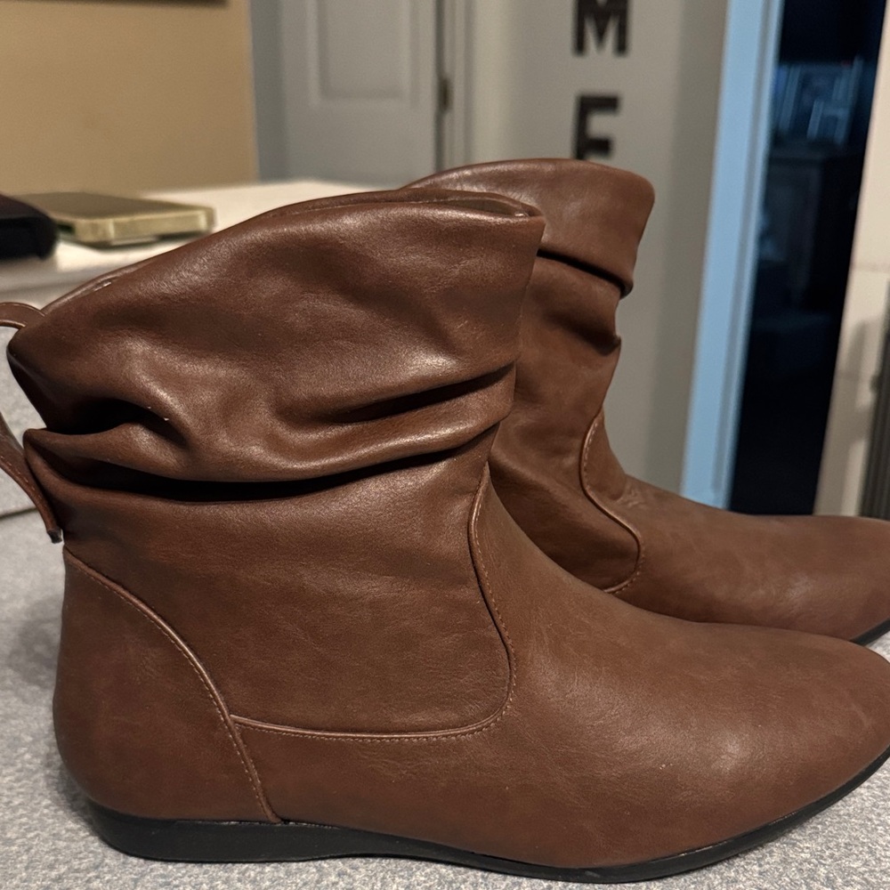 Dexflex Comfort Brown Ankle Boots